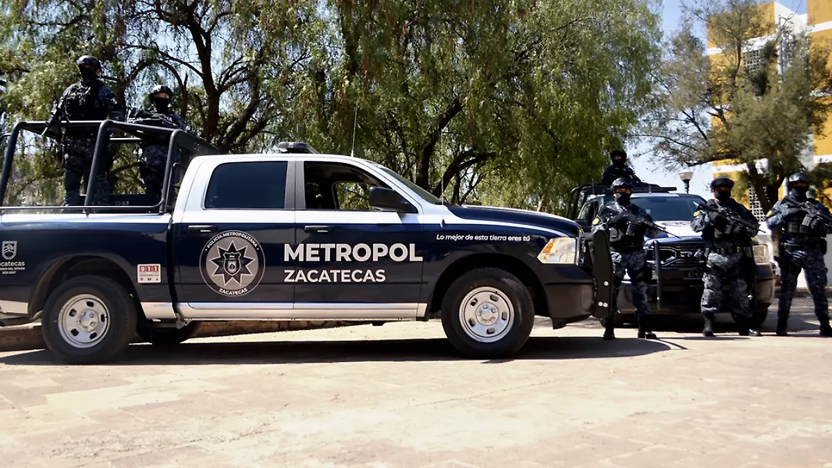 elementos de la Policía Metropolitana